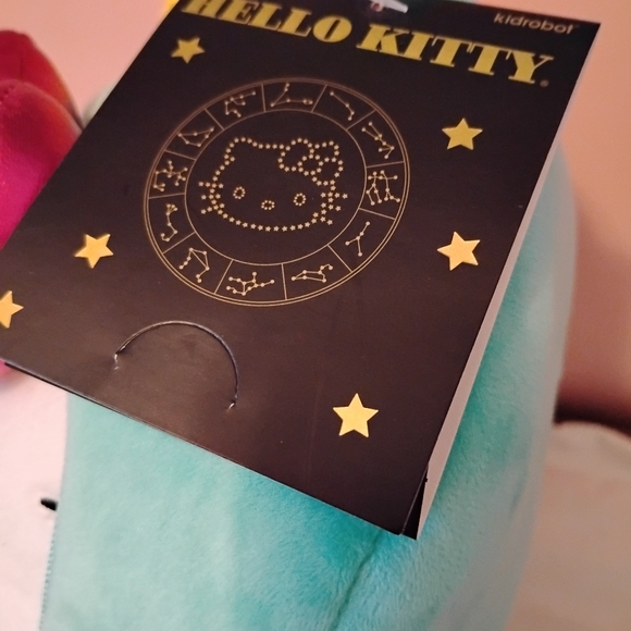 Hello kitty TAURUS plush - Picture 3 of 6